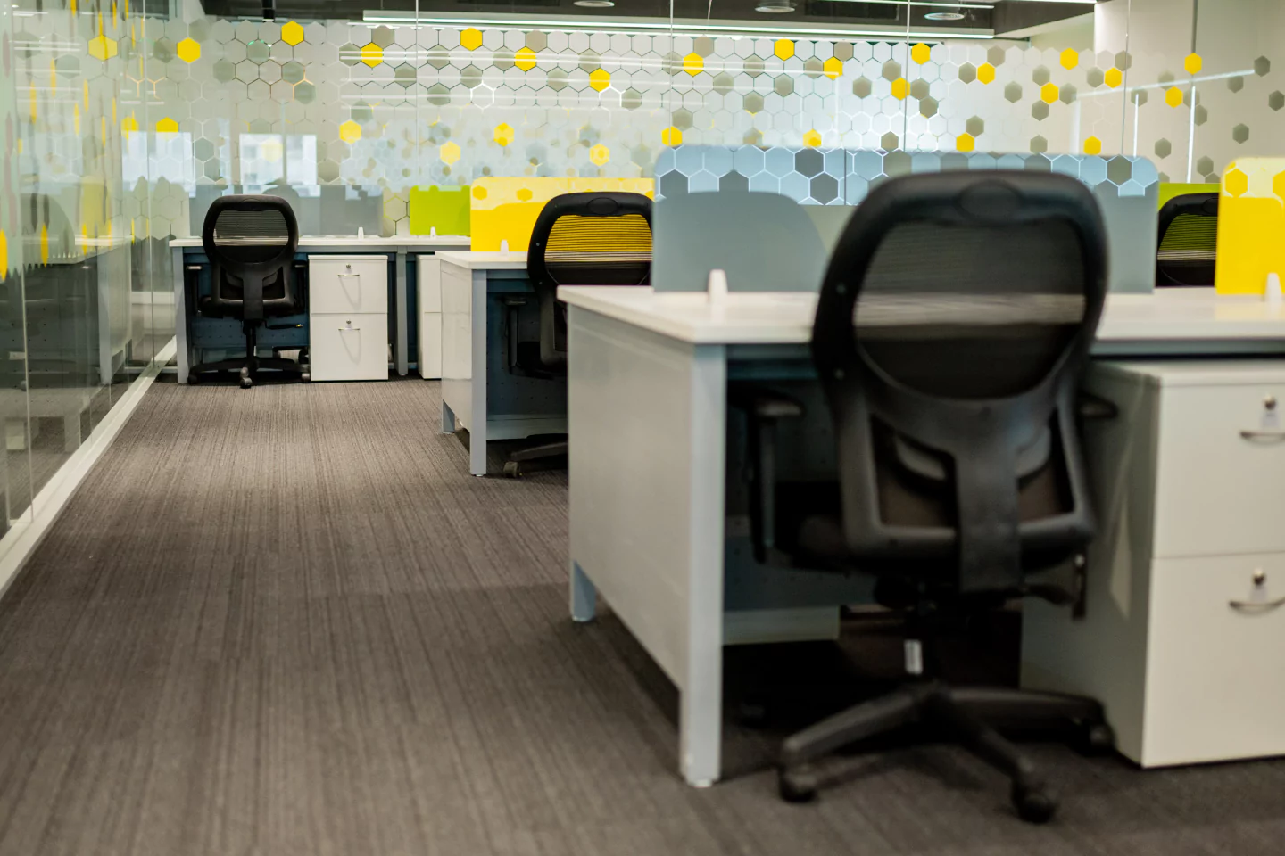 Why Coworking offices are the best place to work for freelancers?